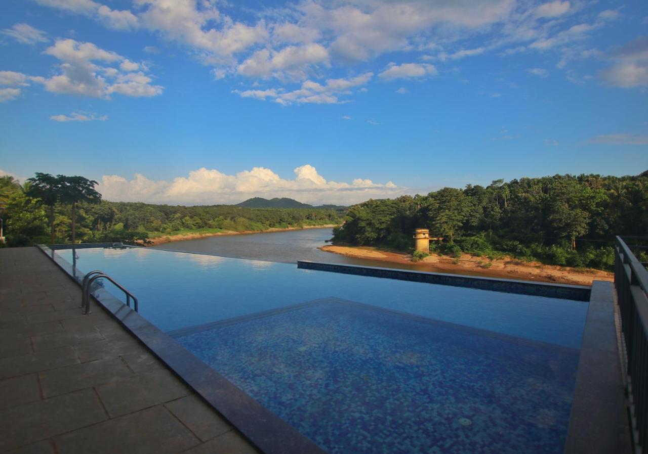 Nexstay Grand Chaliyar Resort Edavanna Kültér fotó